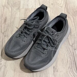 Asics Men's Gray Running Shoes